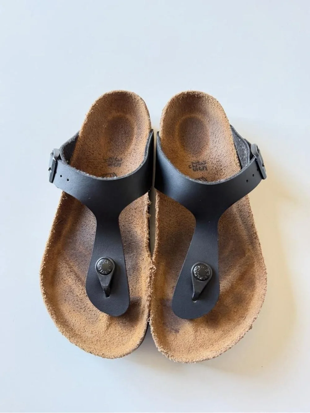 Birkenstock black gizeh sandals